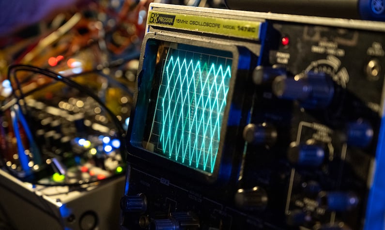 Anime Blog - Oscilloscope