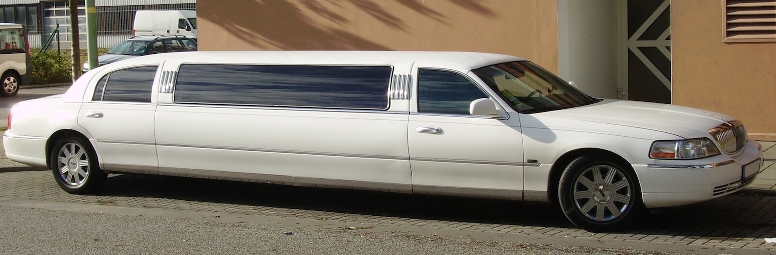 Lincoln Town Car Stretch Limo